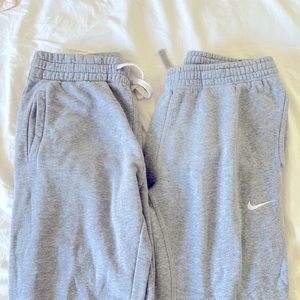 Set of 2 gray sweat pants